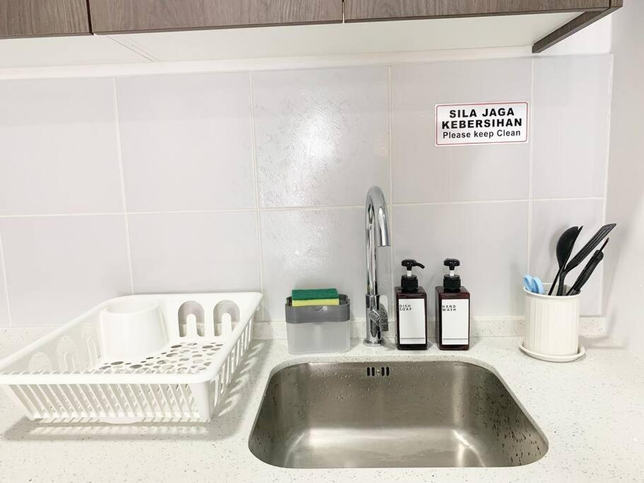Netflix 2 Bedroom Troika Kota Bharu Homestay 1812 Buitenkant foto